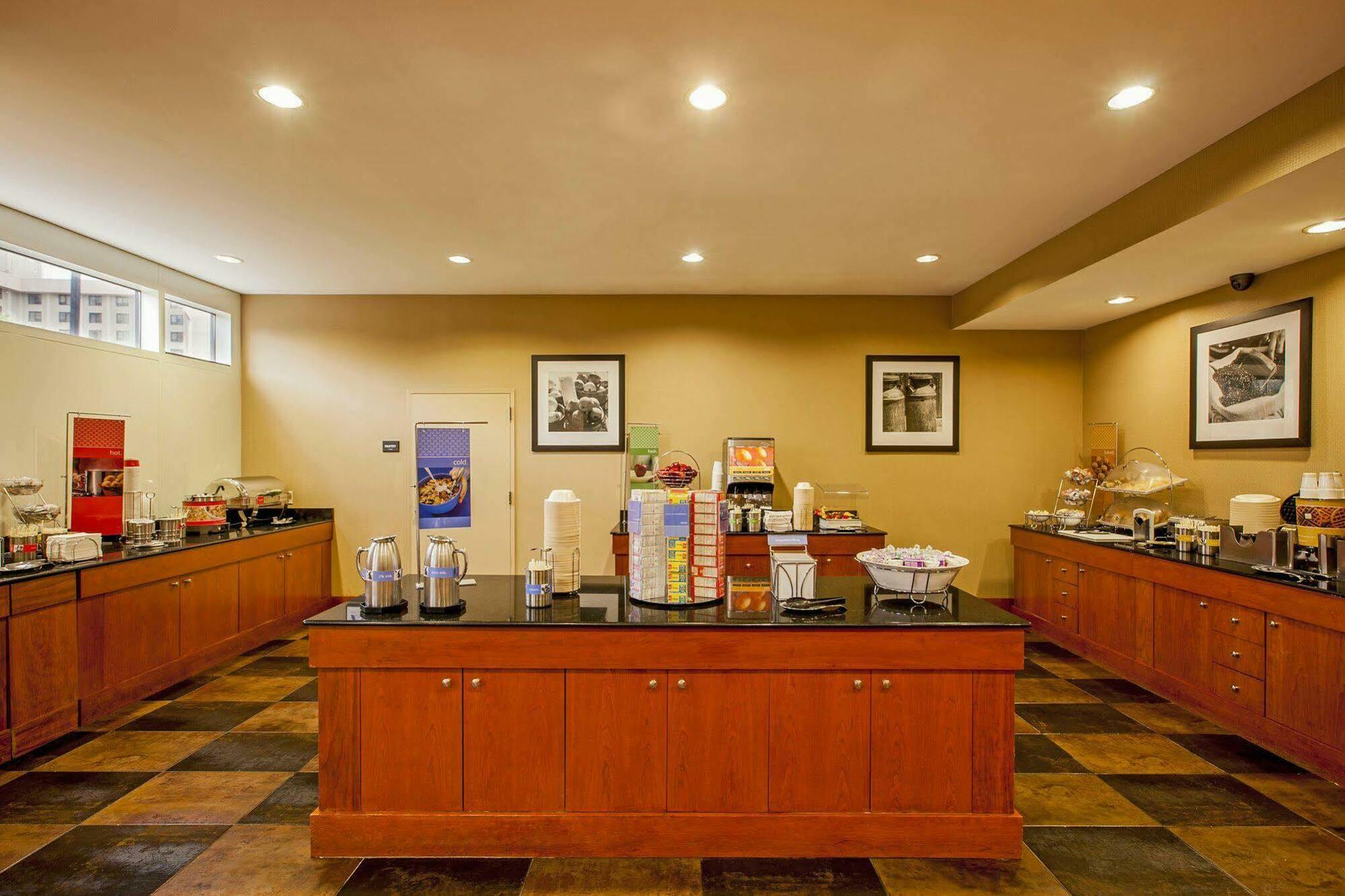 Hampton - Laguardia Airport 3* Nueva York
